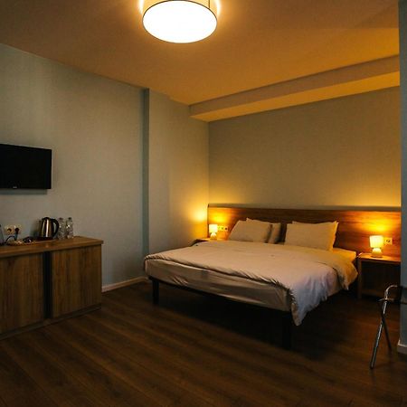 Piazza Four Colours Hotel Batumi Luaran gambar