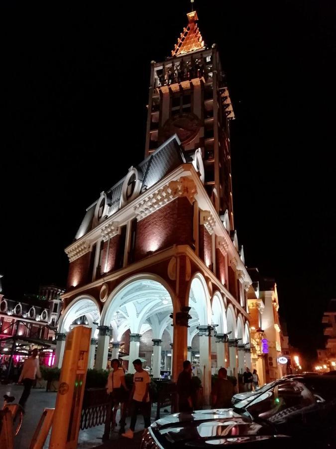 Piazza Four Colours Hotel Batumi Luaran gambar