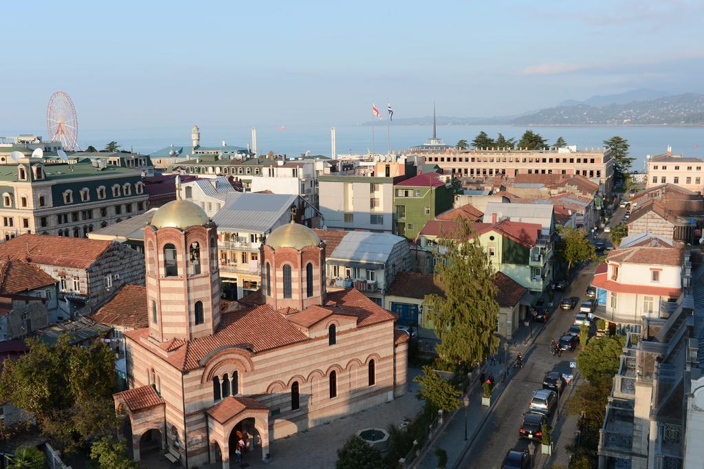 Piazza Four Colours Hotel Batumi Luaran gambar