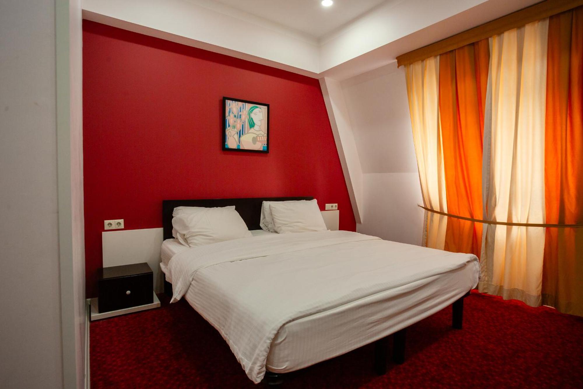 Piazza Four Colours Hotel Batumi Luaran gambar
