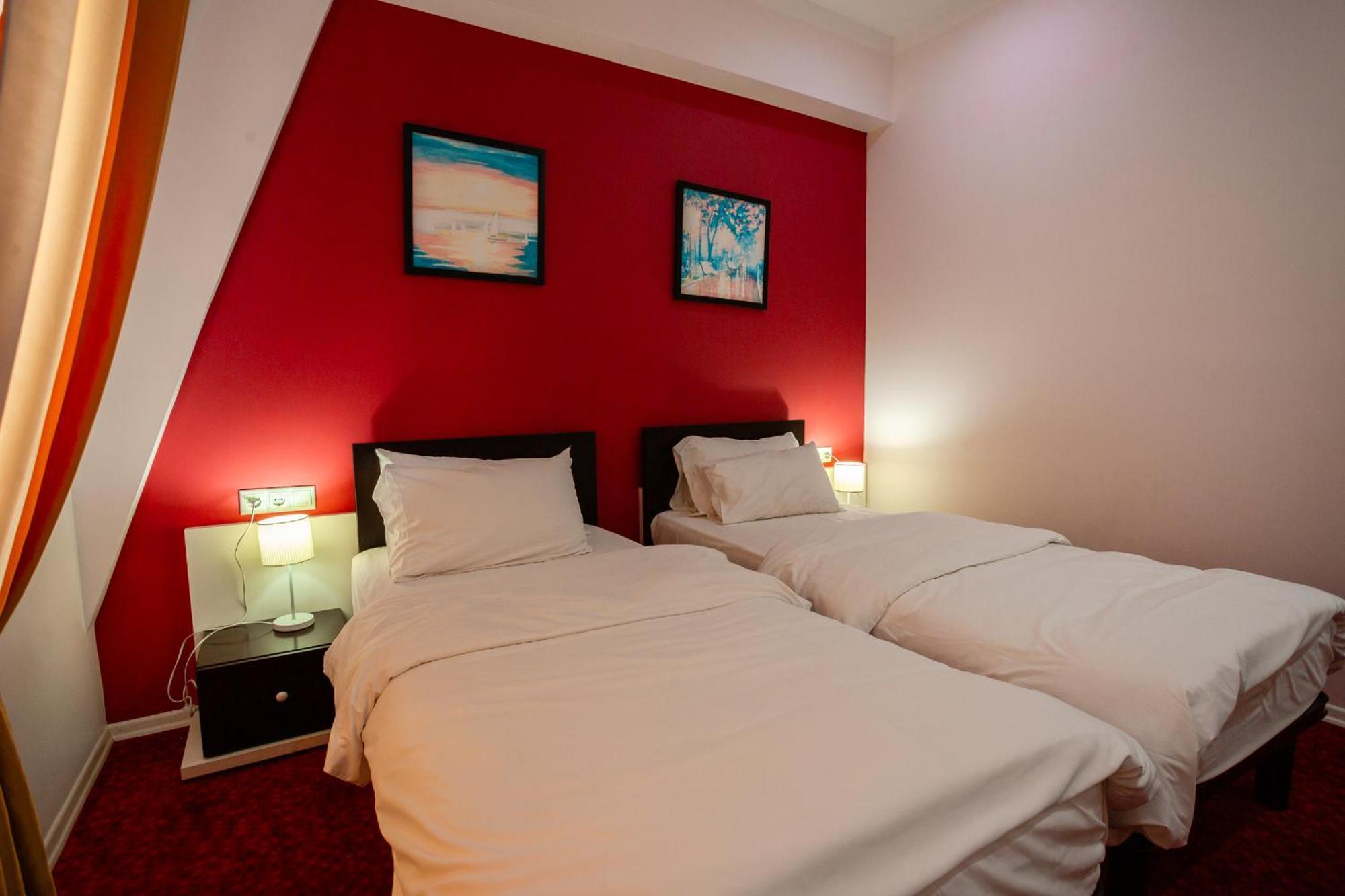 Piazza Four Colours Hotel Batumi Luaran gambar