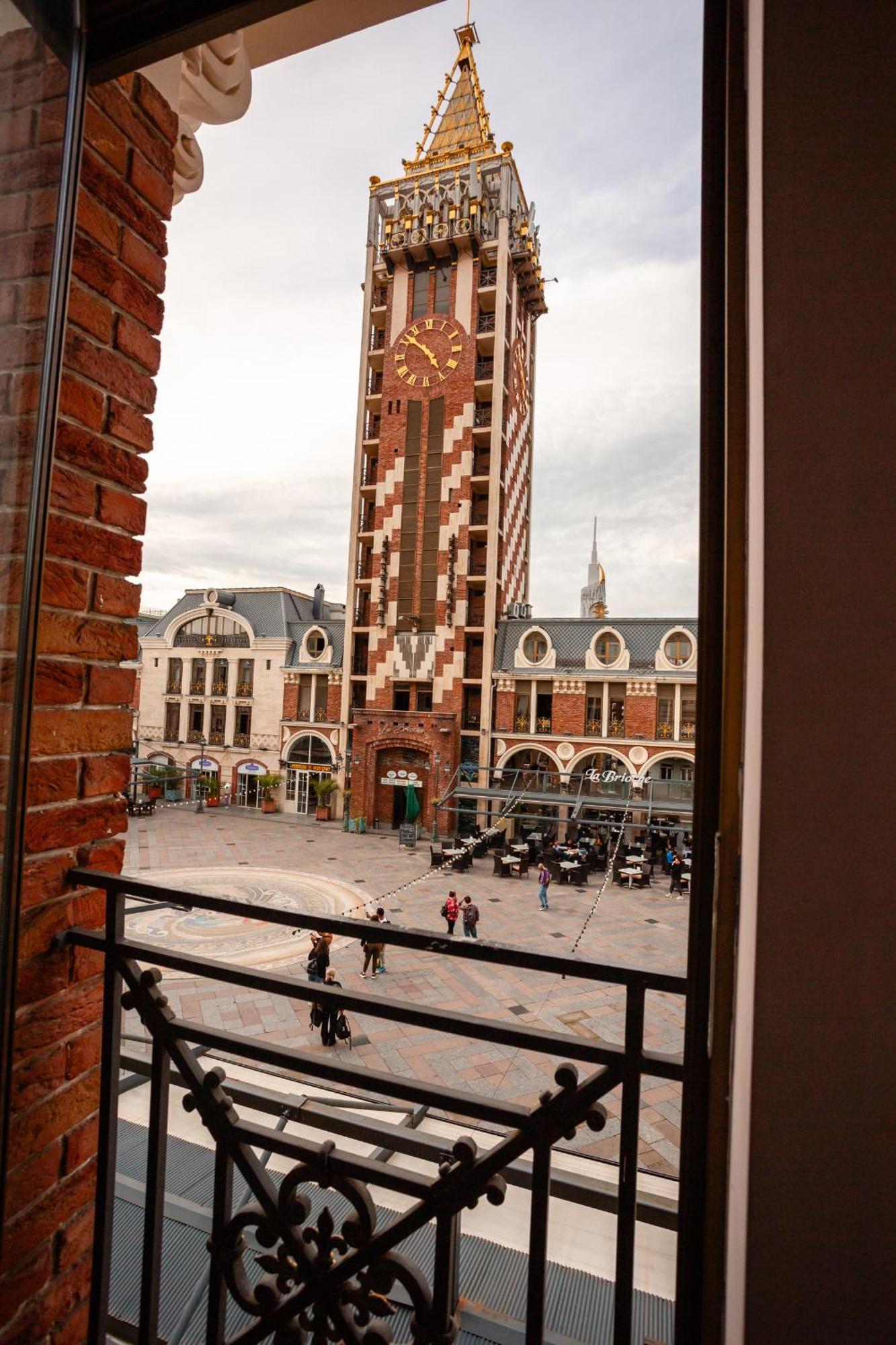 Piazza Four Colours Hotel Batumi Luaran gambar