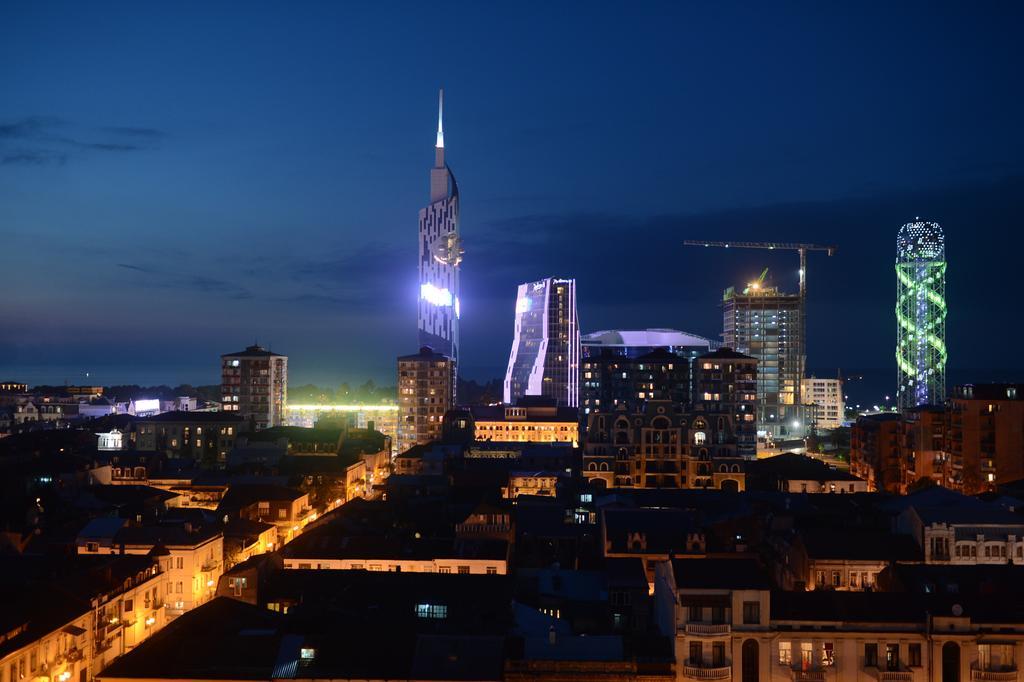 Piazza Four Colours Hotel Batumi Luaran gambar
