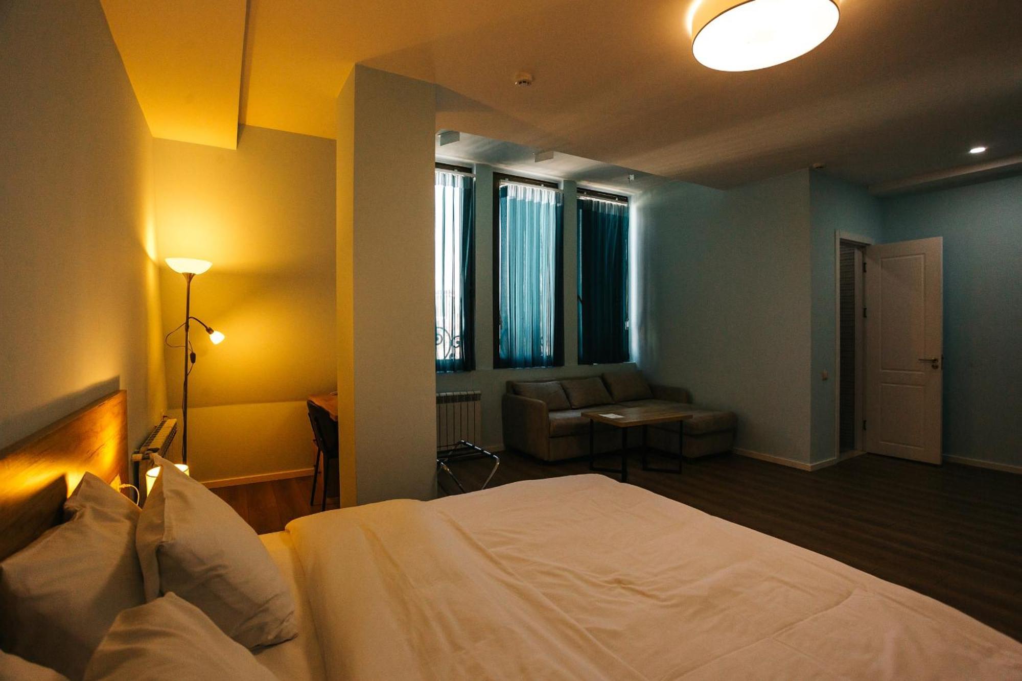Piazza Four Colours Hotel Batumi Luaran gambar