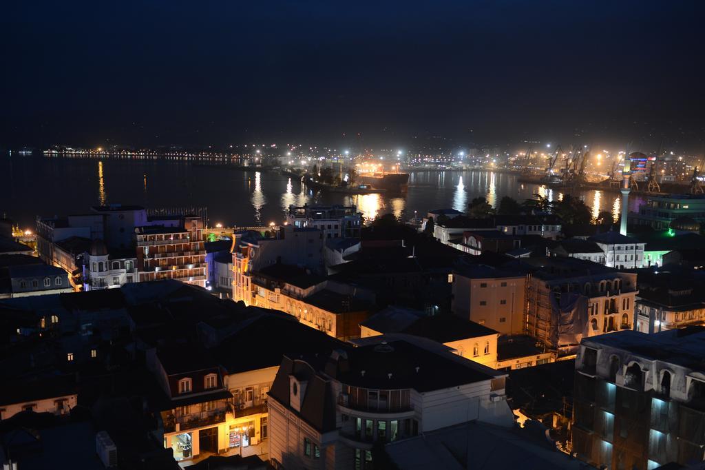 Piazza Four Colours Hotel Batumi Luaran gambar