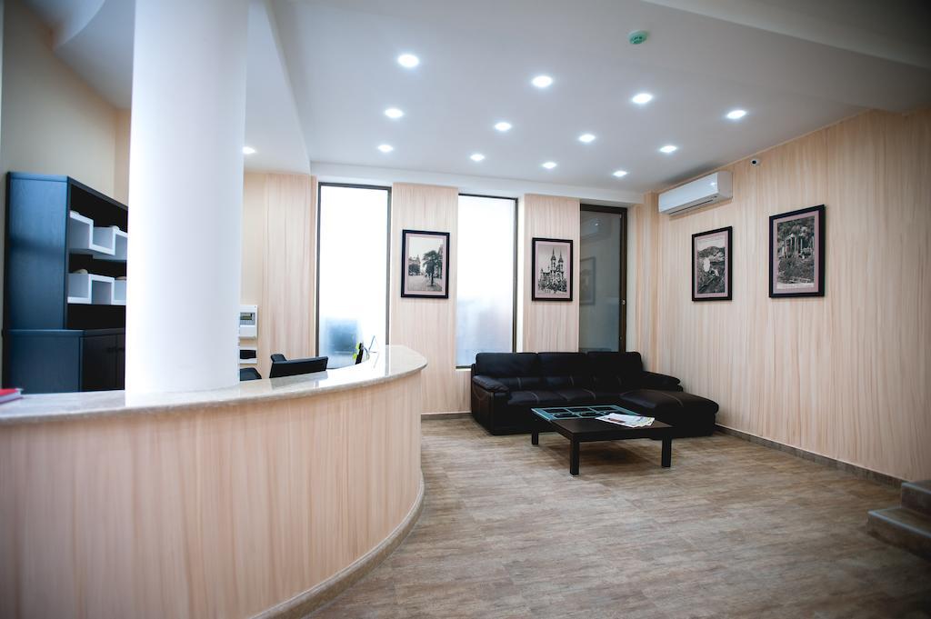 Piazza Four Colours Hotel Batumi Luaran gambar