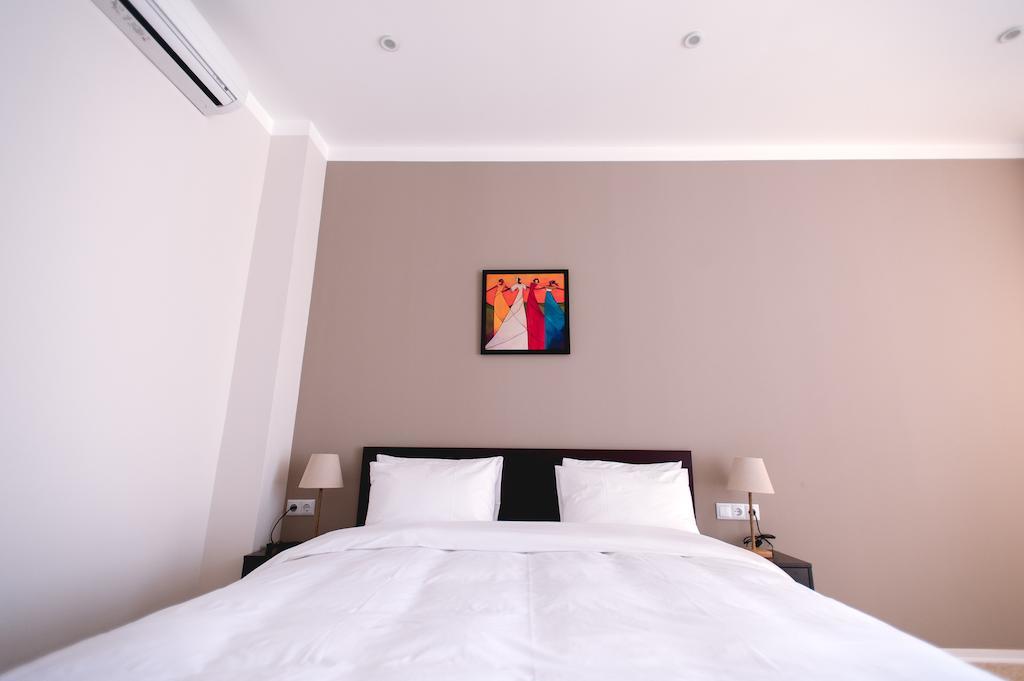 Piazza Four Colours Hotel Batumi Bilik gambar