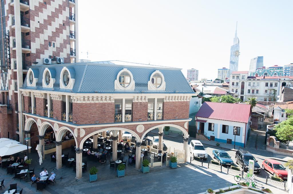 Piazza Four Colours Hotel Batumi Luaran gambar