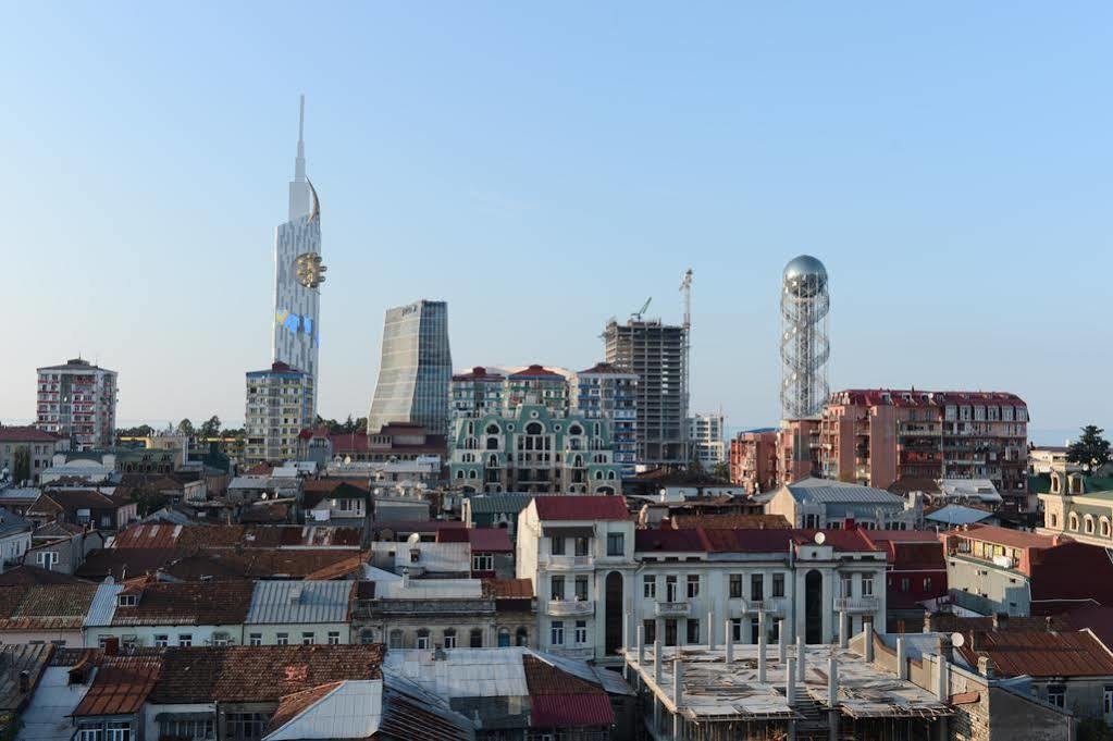 Piazza Four Colours Hotel Batumi Luaran gambar